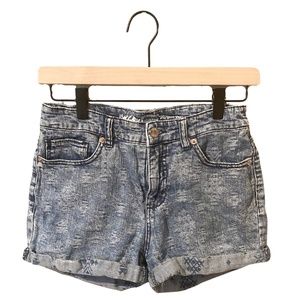 Mossimo Denim Women's Shorts size 8 29 High Rise Medium Wash Cuffed Textured